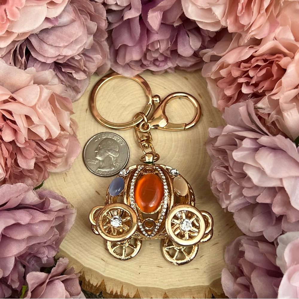 Cinderella’s Royal Gold and Crystal Carriage Keychain Charm - Picture 14 of 14